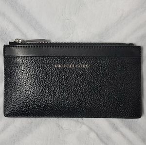 ❌SOLD❌ Michael Kors Perforated Large Slim Card